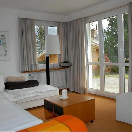 Sleeps 4 Wifi Apartment
